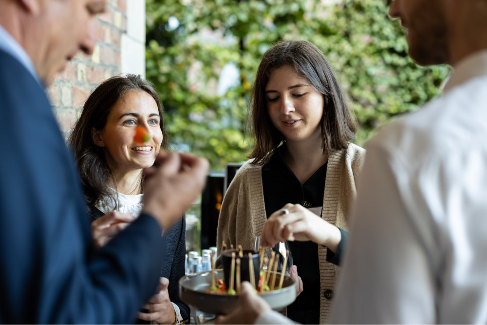 Guests tasting organic beef and lamb products during Bord Bia’s EU-funded B2B campaign event managed by Atlas.